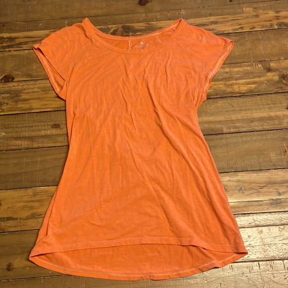 Athleta Tops - Athleta lightweight tee